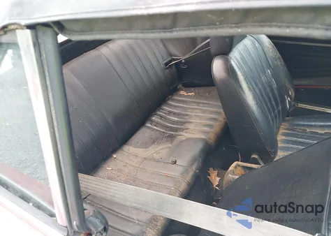 1982 Fiat 124 Spider z USA, uszkodzony, nr VIN ZFAAS00B1C8188623